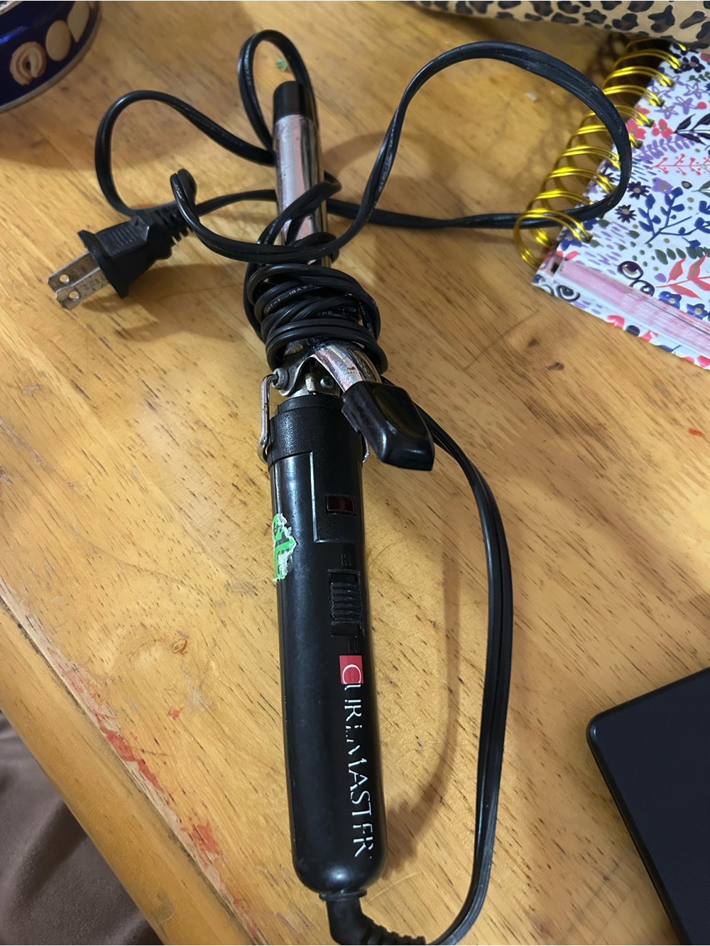 Black Curling Iron - Black